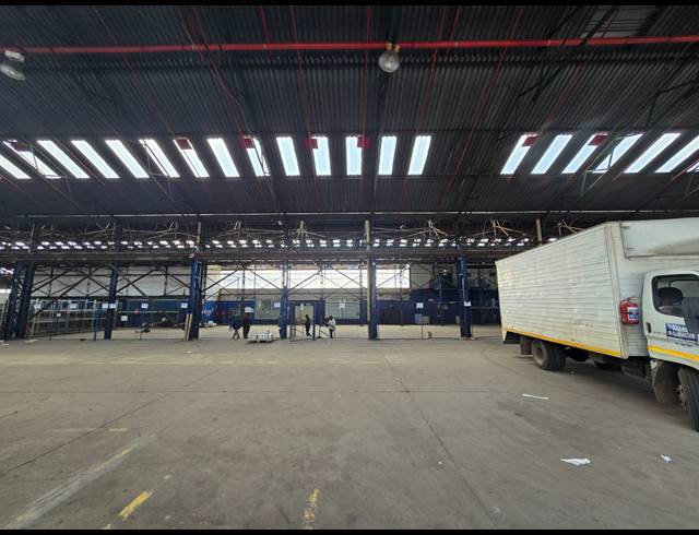 14,150M² FACTORY TO LET IN TUNNEY